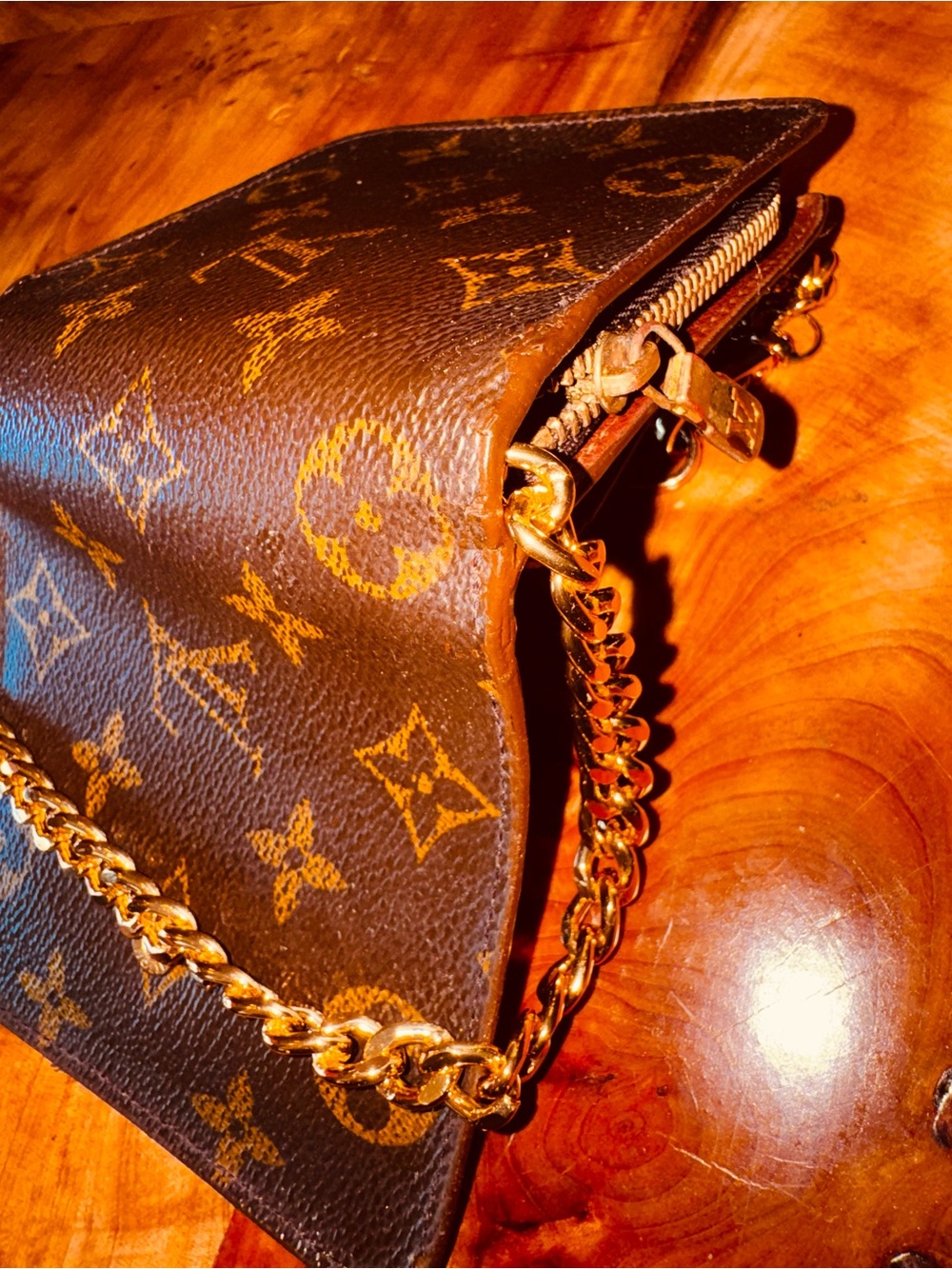 Louis Vuitton vintage compact, wallet, monogram brown, 2002 with unbranded chain - Picture 13 of 17
